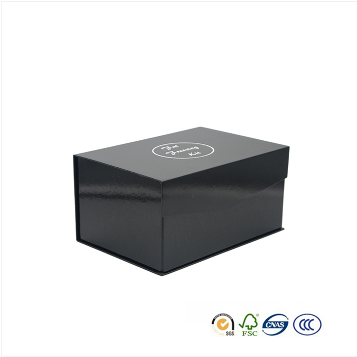black paper box with gloss lamintion